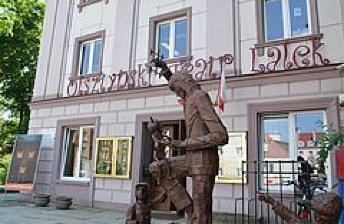 {Ponad dwadzieścia siedem tysięcy widzów odwiedziło Olsztyński Teatr Lalek w zakończonym jubileuszowym sezonie artystycznym 2023/2024.}